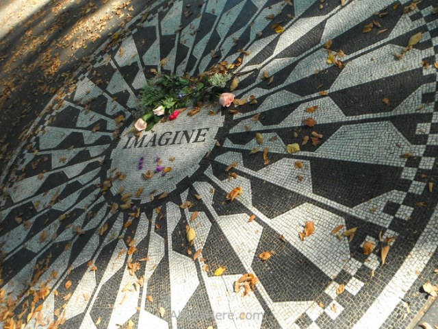strawberry-fields-the-monument-tribute-to-john-lennon