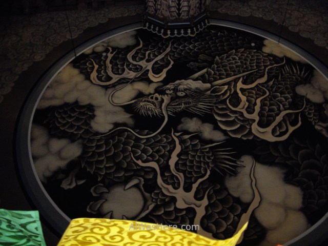 Kenchoji Hall dragon (2)