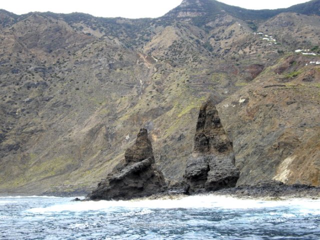 roques-a-nivel-del-mar-la-gomera