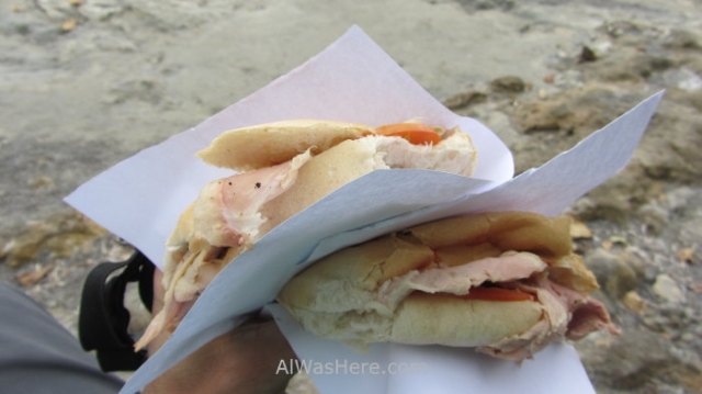 3. Sandwich Cuba puesto kiosk