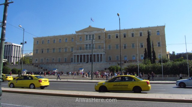 Atenas 1. Taxis frente al parlamento, plaza sintagma. Syntagma square