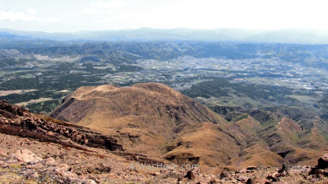 MONTE ASO 8. vista caldera view panorama Sendero trail Nakadake Asosan Mount Summit, Kyushu, Japon, Japan